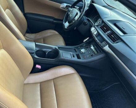 Білий Лексус СТ, об'ємом двигуна 1.8 л та пробігом 270 тис. км за 11250 $, фото 10 на Automoto.ua