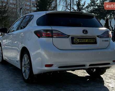 Білий Лексус СТ, об'ємом двигуна 1.8 л та пробігом 130 тис. км за 14400 $, фото 4 на Automoto.ua
