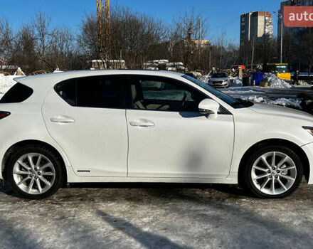 Білий Лексус СТ, об'ємом двигуна 1.8 л та пробігом 130 тис. км за 14400 $, фото 7 на Automoto.ua