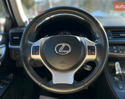 Білий Лексус СТ, об'ємом двигуна 1.8 л та пробігом 130 тис. км за 14400 $, фото 9 на Automoto.ua