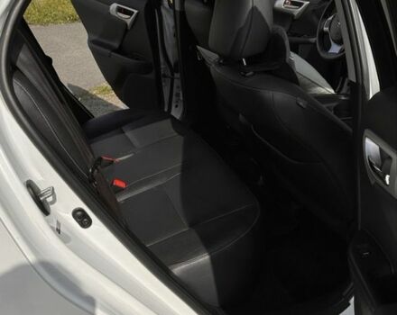 Белый Лексус СТ, объемом двигателя 1.8 л и пробегом 257 тыс. км за 14999 $, фото 13 на Automoto.ua