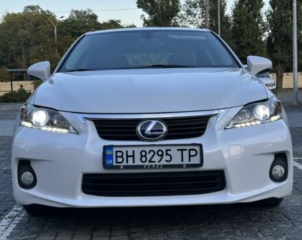 Білий Лексус СТ, об'ємом двигуна 1.8 л та пробігом 270 тис. км за 11500 $, фото 4 на Automoto.ua