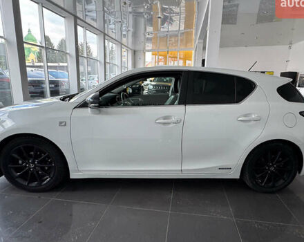 Білий Лексус СТ, об'ємом двигуна 1.8 л та пробігом 146 тис. км за 12600 $, фото 3 на Automoto.ua