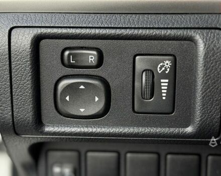 Білий Лексус СТ, об'ємом двигуна 1.8 л та пробігом 279 тис. км за 11800 $, фото 28 на Automoto.ua