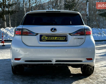 Білий Лексус СТ, об'ємом двигуна 1.8 л та пробігом 130 тис. км за 14400 $, фото 5 на Automoto.ua