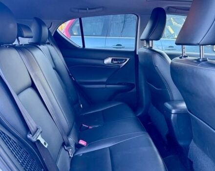 Белый Лексус СТ, объемом двигателя 1.8 л и пробегом 205 тыс. км за 12600 $, фото 22 на Automoto.ua