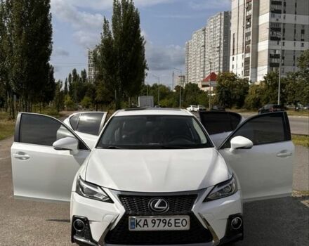 Белый Лексус СТ, объемом двигателя 1.8 л и пробегом 257 тыс. км за 14999 $, фото 3 на Automoto.ua