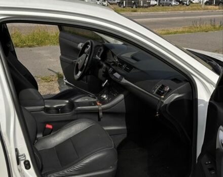 Белый Лексус СТ, объемом двигателя 1.8 л и пробегом 257 тыс. км за 14999 $, фото 10 на Automoto.ua