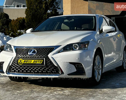 Білий Лексус СТ, об'ємом двигуна 1.8 л та пробігом 130 тис. км за 14400 $, фото 2 на Automoto.ua
