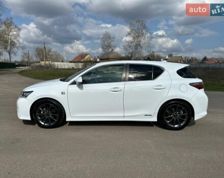 Белый Лексус СТ, объемом двигателя 1.8 л и пробегом 192 тыс. км за 14500 $, фото 7 на Automoto.ua