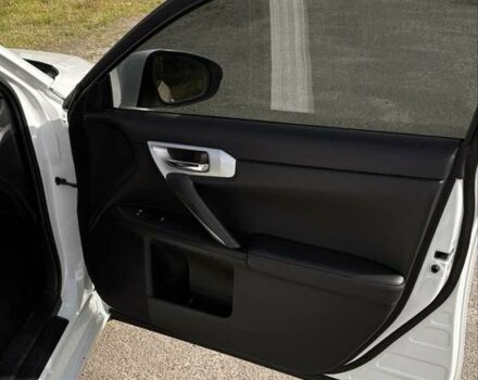 Белый Лексус СТ, объемом двигателя 1.8 л и пробегом 257 тыс. км за 14999 $, фото 9 на Automoto.ua