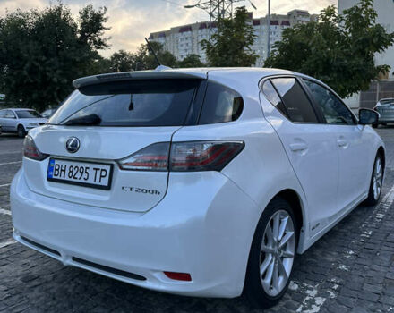Белый Лексус СТ, объемом двигателя 1.8 л и пробегом 270 тыс. км за 11249 $, фото 8 на Automoto.ua