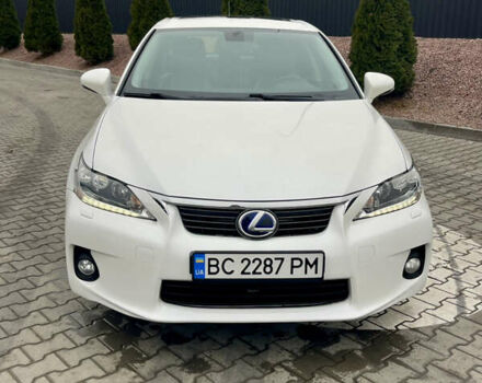 Белый Лексус СТ, объемом двигателя 1.8 л и пробегом 285 тыс. км за 11950 $, фото 6 на Automoto.ua
