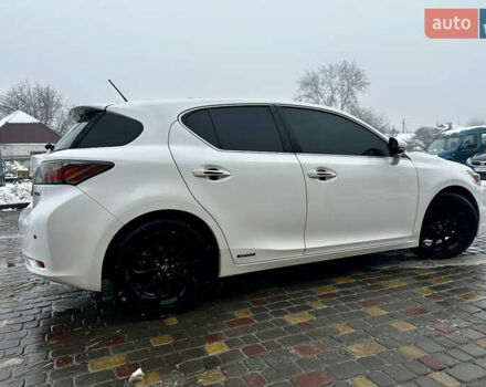 Белый Лексус СТ, объемом двигателя 1.8 л и пробегом 302 тыс. км за 13200 $, фото 2 на Automoto.ua