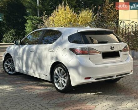 Лексус СТ 2013 в Одессе на Automoto.ua Белый Лексус СТ, объемом двигателя 1.8 л и пробегом 92 тыс. км за 15500 $, фото 9 на Automoto.ua