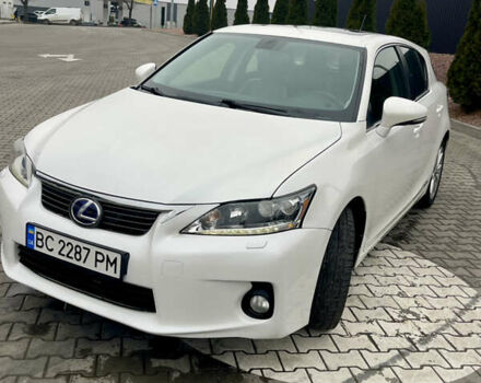Белый Лексус СТ, объемом двигателя 1.8 л и пробегом 285 тыс. км за 11950 $, фото 7 на Automoto.ua