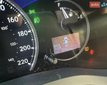 Лексус СТ 2013 в Одессе на Automoto.ua Белый Лексус СТ, объемом двигателя 1.8 л и пробегом 92 тыс. км за 15500 $, фото 26 на Automoto.ua