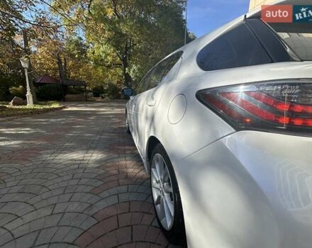 Лексус СТ 2013 в Одессе на Automoto.ua Белый Лексус СТ, объемом двигателя 1.8 л и пробегом 92 тыс. км за 15500 $, фото 14 на Automoto.ua