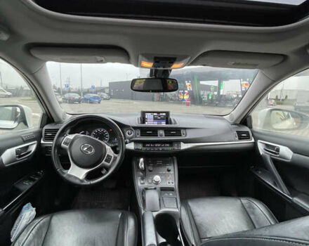 Белый Лексус СТ, объемом двигателя 1.8 л и пробегом 285 тыс. км за 11950 $, фото 20 на Automoto.ua