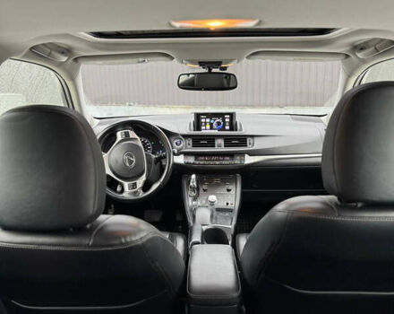 Белый Лексус СТ, объемом двигателя 1.8 л и пробегом 270 тыс. км за 10900 $, фото 20 на Automoto.ua