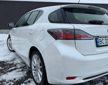 Белый Лексус СТ, объемом двигателя 1.8 л и пробегом 270 тыс. км за 10900 $, фото 14 на Automoto.ua