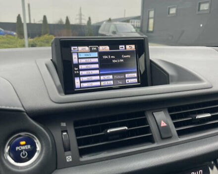 Белый Лексус СТ, объемом двигателя 1.8 л и пробегом 285 тыс. км за 11950 $, фото 21 на Automoto.ua