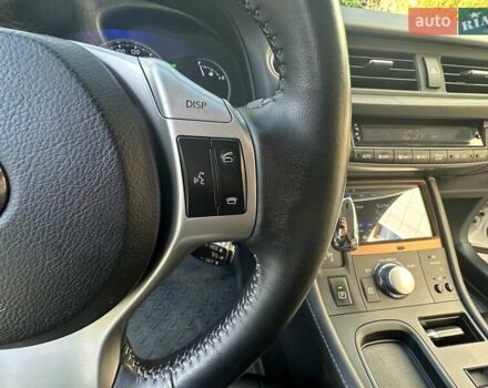 Лексус СТ 2013 в Одессе на Automoto.ua Белый Лексус СТ, объемом двигателя 1.8 л и пробегом 92 тыс. км за 15500 $, фото 31 на Automoto.ua