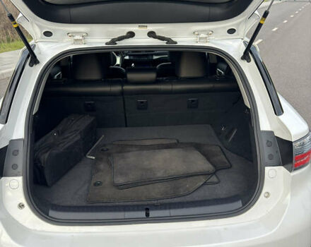 Лексус СТ 2013 в Киеве на Automoto.ua Белый Лексус СТ, объемом двигателя 1.8 л и пробегом 91 тыс. км за 13200 $, фото 14 на Automoto.ua