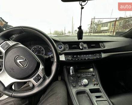 Белый Лексус СТ, объемом двигателя 1.8 л и пробегом 302 тыс. км за 13200 $, фото 9 на Automoto.ua