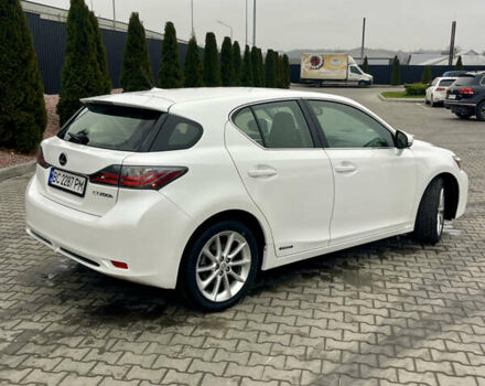 Белый Лексус СТ, объемом двигателя 1.8 л и пробегом 285 тыс. км за 11950 $, фото 3 на Automoto.ua