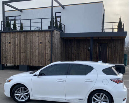 Белый Лексус СТ, объемом двигателя 1.8 л и пробегом 165 тыс. км за 15299 $, фото 3 на Automoto.ua