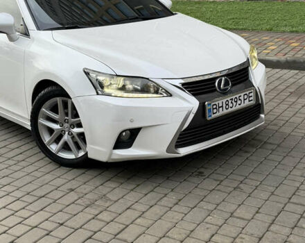 Белый Лексус СТ, объемом двигателя 1.8 л и пробегом 90 тыс. км за 14900 $, фото 2 на Automoto.ua