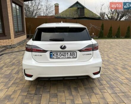 Белый Лексус СТ, объемом двигателя 1.8 л и пробегом 179 тыс. км за 13500 $, фото 15 на Automoto.ua