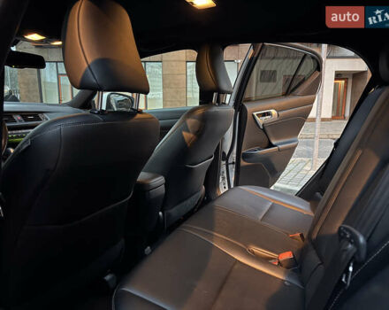 Белый Лексус СТ, объемом двигателя 1.8 л и пробегом 210 тыс. км за 14900 $, фото 19 на Automoto.ua