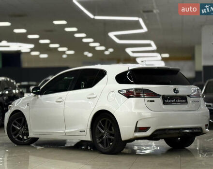 Білий Лексус СТ, об'ємом двигуна 1.8 л та пробігом 211 тис. км за 15699 $, фото 6 на Automoto.ua