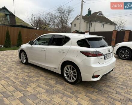 Белый Лексус СТ, объемом двигателя 1.8 л и пробегом 179 тыс. км за 13500 $, фото 12 на Automoto.ua