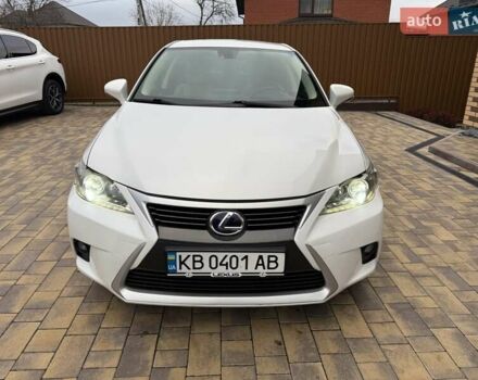 Белый Лексус СТ, объемом двигателя 1.8 л и пробегом 179 тыс. км за 13500 $, фото 4 на Automoto.ua