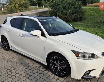 Білий Лексус СТ, об'ємом двигуна 1.8 л та пробігом 238 тис. км за 17000 $, фото 3 на Automoto.ua
