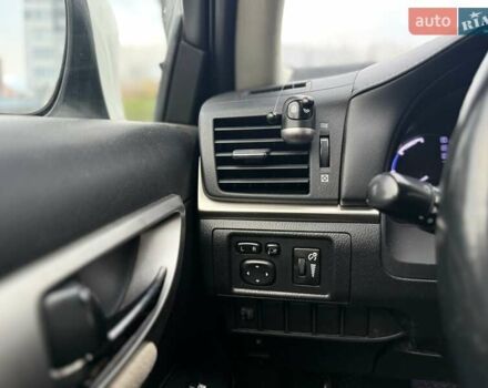 Белый Лексус СТ, объемом двигателя 1.8 л и пробегом 179 тыс. км за 13500 $, фото 37 на Automoto.ua