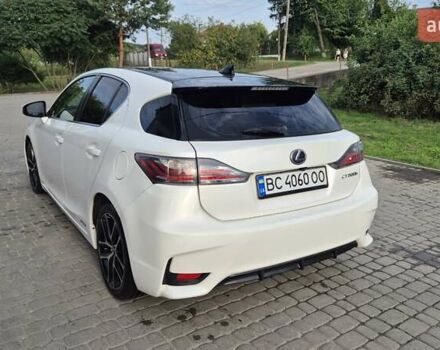 Білий Лексус СТ, об'ємом двигуна 1.8 л та пробігом 238 тис. км за 17000 $, фото 1 на Automoto.ua