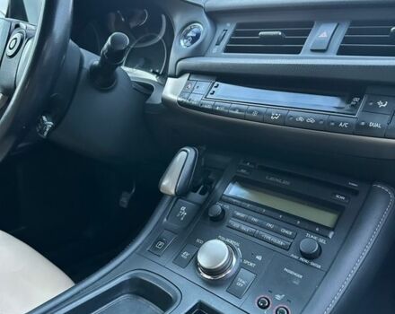 Білий Лексус СТ, об'ємом двигуна 1.8 л та пробігом 176 тис. км за 14500 $, фото 10 на Automoto.ua