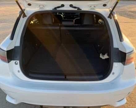 Белый Лексус СТ, объемом двигателя 1.8 л и пробегом 229 тыс. км за 14000 $, фото 7 на Automoto.ua