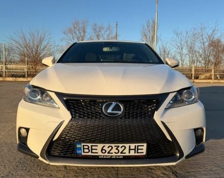 Белый Лексус СТ, объемом двигателя 1.8 л и пробегом 229 тыс. км за 12500 $, фото 1 на Automoto.ua