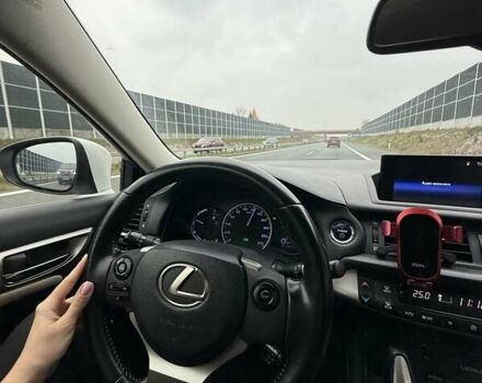 Белый Лексус СТ, объемом двигателя 1.8 л и пробегом 179 тыс. км за 13500 $, фото 40 на Automoto.ua