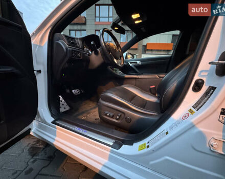 Белый Лексус СТ, объемом двигателя 1.8 л и пробегом 210 тыс. км за 14900 $, фото 15 на Automoto.ua