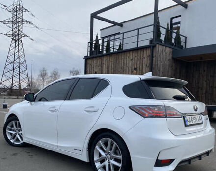 Белый Лексус СТ, объемом двигателя 1.8 л и пробегом 165 тыс. км за 15299 $, фото 6 на Automoto.ua