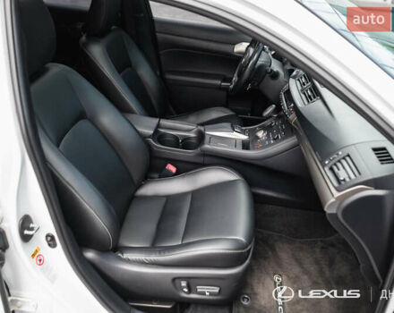 Білий Лексус СТ, об'ємом двигуна 1.8 л та пробігом 136 тис. км за 17600 $, фото 31 на Automoto.ua