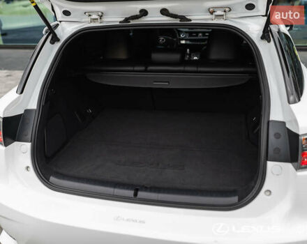Білий Лексус СТ, об'ємом двигуна 1.8 л та пробігом 136 тис. км за 17600 $, фото 42 на Automoto.ua