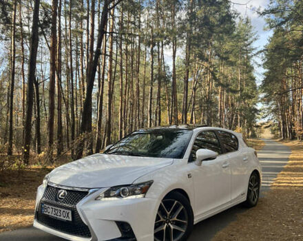 Лексус СТ 2015 в Киеве на Automoto.ua Белый Лексус СТ, объемом двигателя 1.8 л и пробегом 163 тыс. км за 17800 $, фото 6 на Automoto.ua