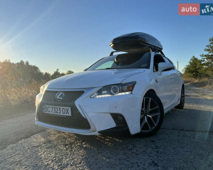 Лексус СТ 2015 в Киеве на Automoto.ua Белый Лексус СТ, объемом двигателя 1.8 л и пробегом 163 тыс. км за 17800 $, фото 2 на Automoto.ua